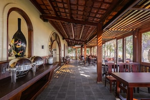 Restaurant - Sun Village Beach Resort (Dong Hoa)