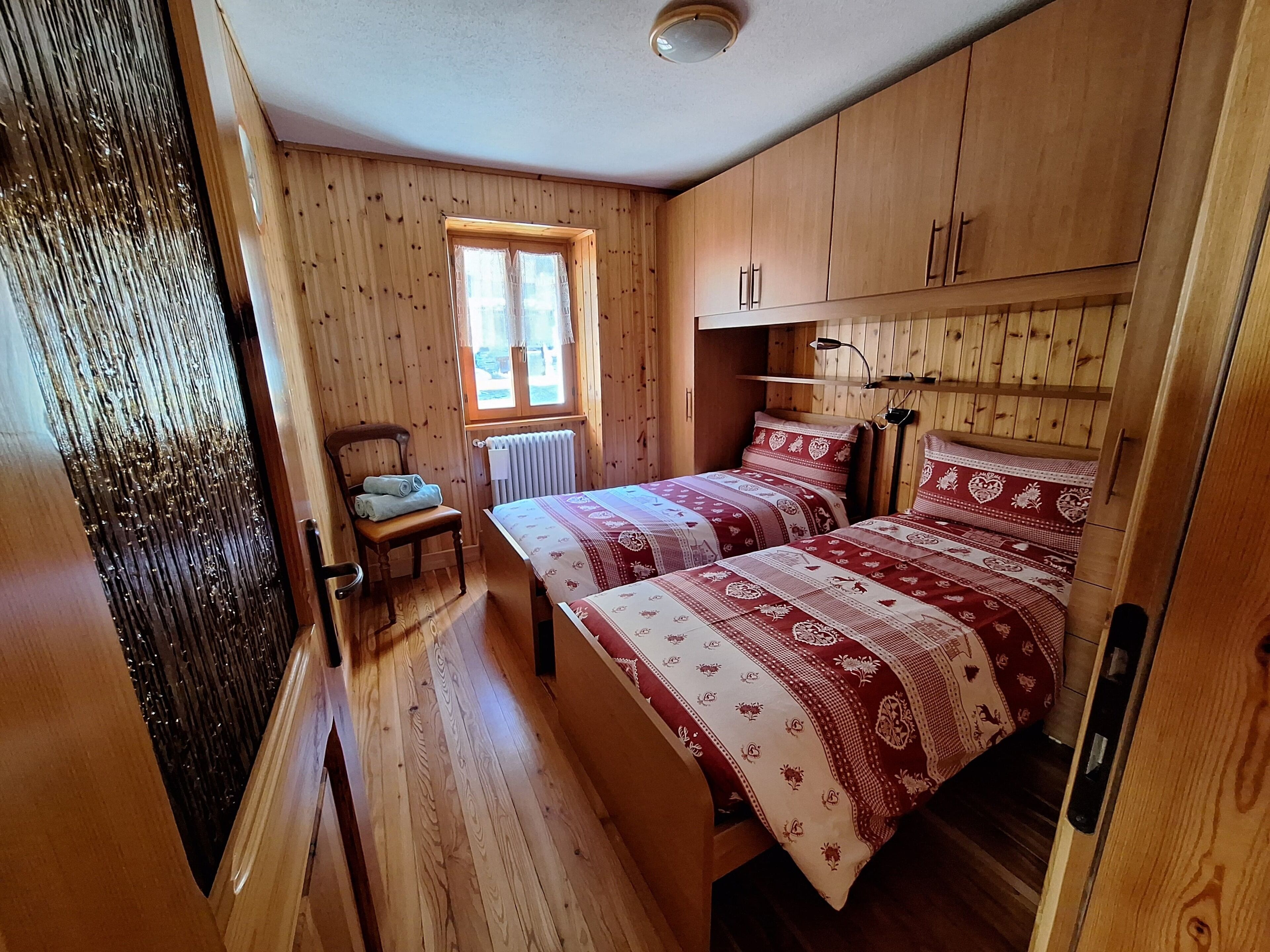 3 chambres, lit parapluie, accès Internet, draps fournis