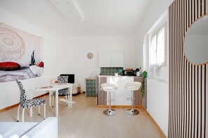 Dining - Holiday Home 'Miro’ House' with Wi-Fi and Air Conditioning (bari)