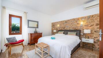 Fer et planche Ă repasser, Wi-Fi, draps fournis