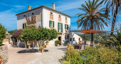 Apartment „First Floor“ mit Gemeinschaftspool, WLAN und Klimaanlage