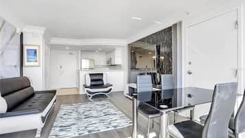 Condo, 1 Bedroom, Ocean View | Living area