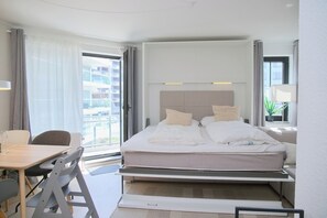 1 bedroom, travel crib, free WiFi