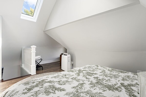 4 chambres, fer et planche à repasser, lit de bébé portatif, Wi-Fi