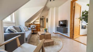 Een televisie en een kantoor