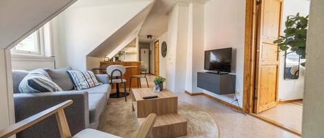 Téléviseur, bureau