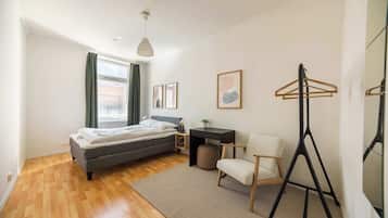 4 soveværelser, skrivebord, strygejern/strygebræt, Wi-Fi