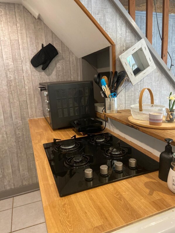 Microwave, oven, stovetop