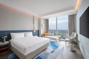Executive Room, 1 King Bed, Club lounge access, City View