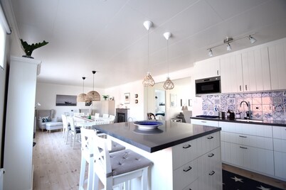 Spacious house near the sea in Skärhamn | SE09149
