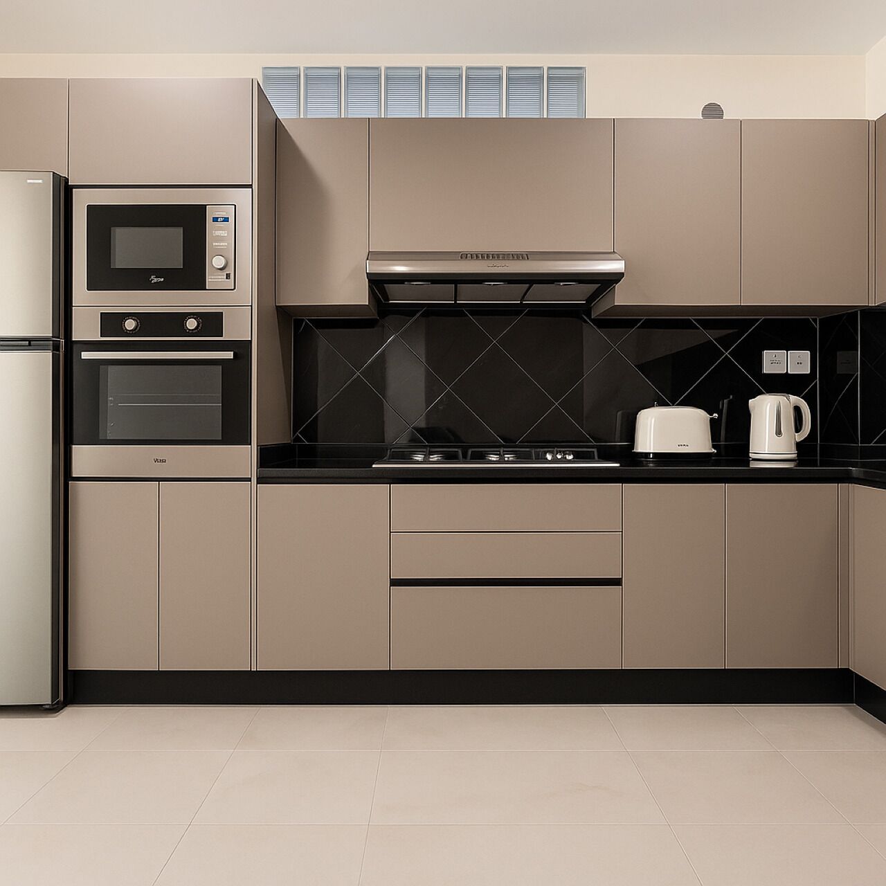Apartamento | Cocina privada | Frigorífico, microondas, horno y placa de cocina