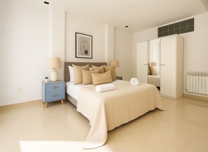 Apartment | Iron/ironing board, free WiFi