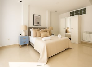Apartment | Iron/ironing board, free WiFi