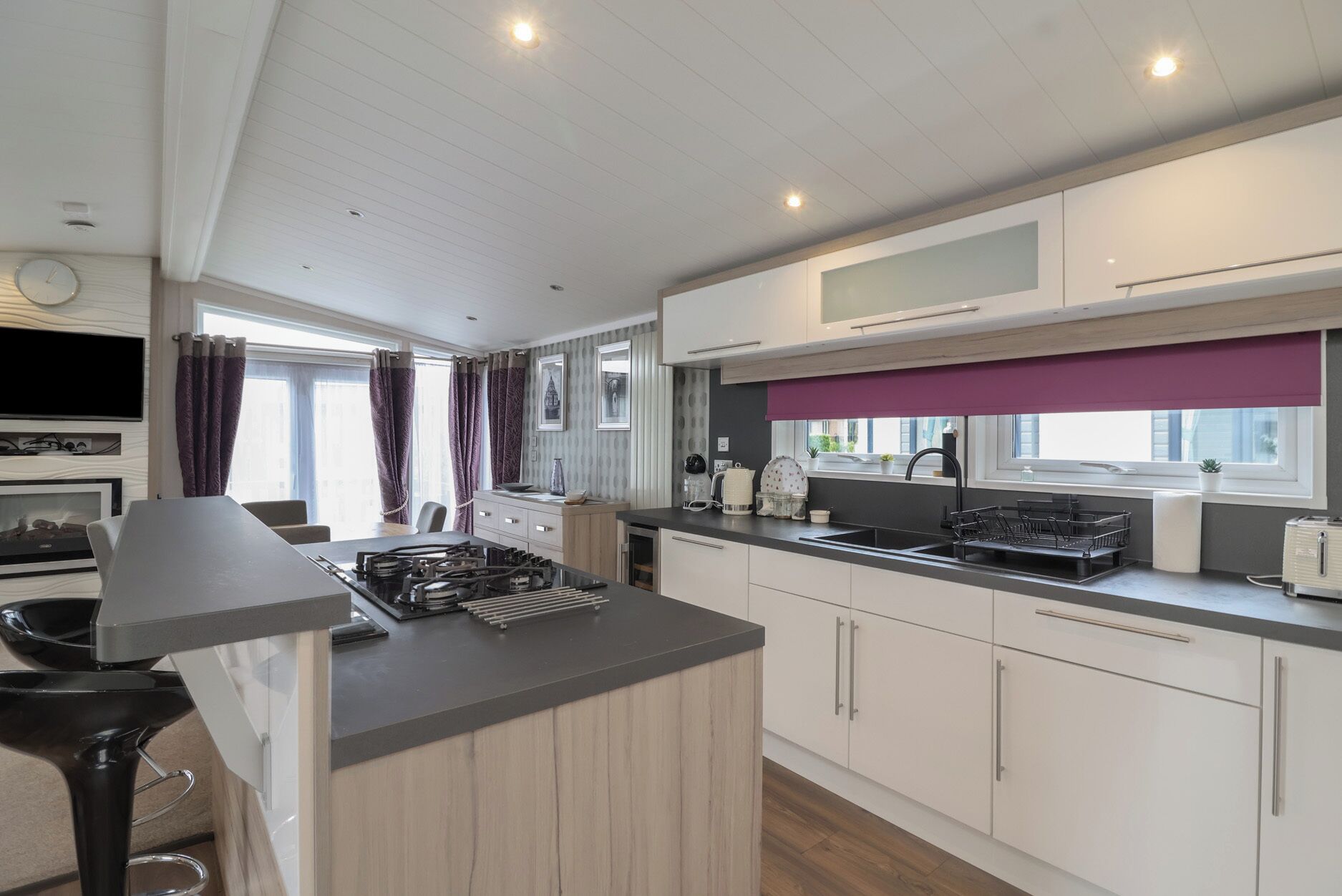 Cookware/dishes/utensils