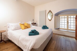 2 makuuhuonetta, silitysrauta/-lauta, Wi-Fi, vuodevaatteet