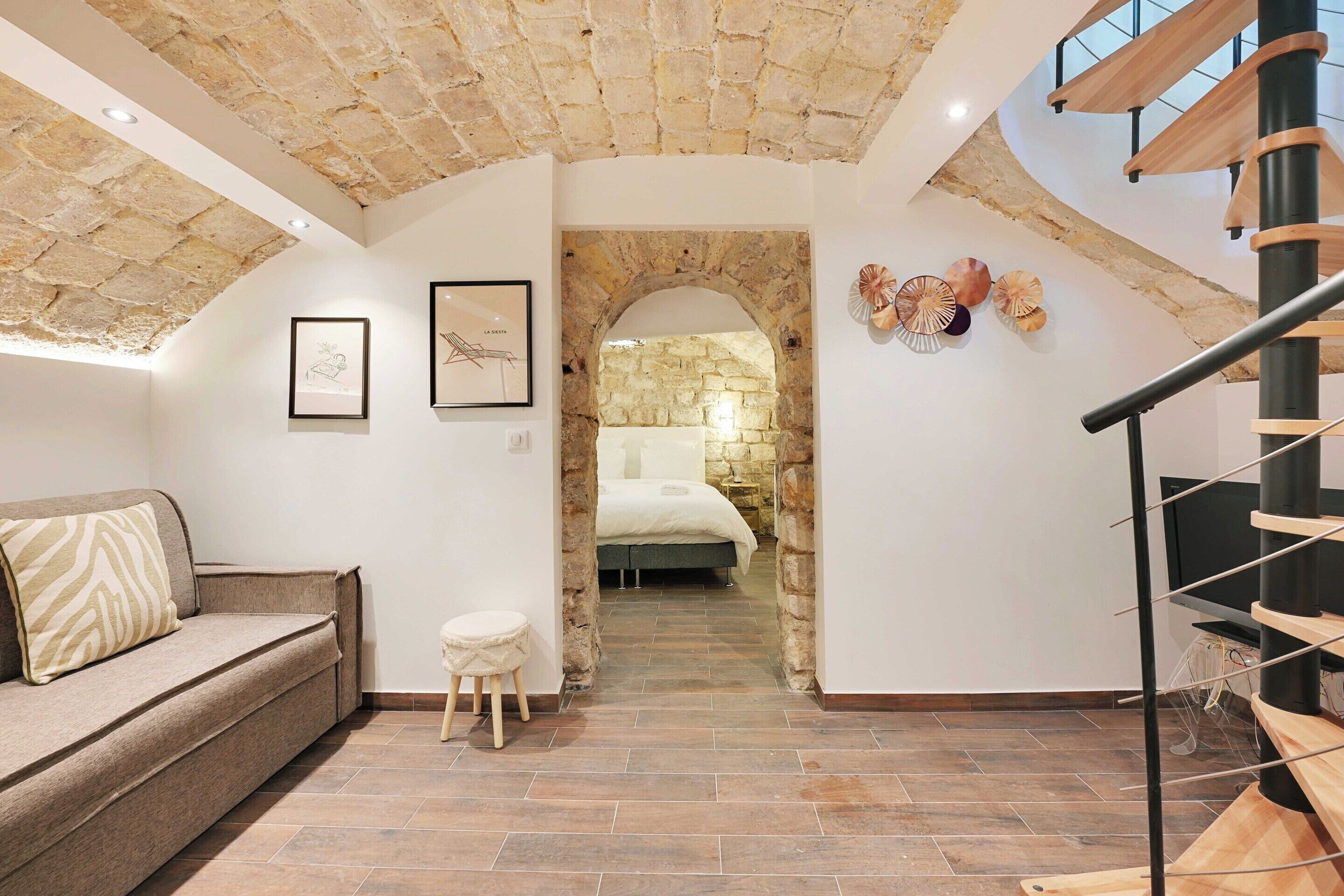 Apartment | Laptop workspace, iron/ironing board, bed sheets