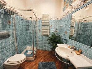 Deluxe Room | Bathroom | Slippers - TIBERIM Exclusive Rome (Rome)