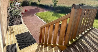 Zimmer 'Domaine De Jarentin – Chambre Rubis' mit privater Terrasse, Balkon und WLAN