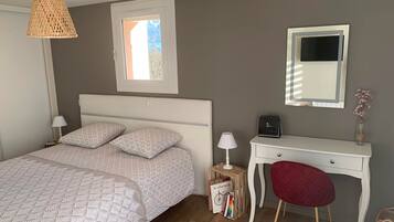 1 bedroom, WiFi, bed sheets