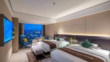 Comfort Twin Room, Mountain View | Free minibar, desk, laptop workspace, free WiFi