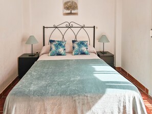 1 bedroom, iron/ironing board, free WiFi - 1 Bedroom Apartment Close to Beach in Fuengirola (Fuengirola)
