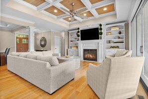 Smart TV, offices