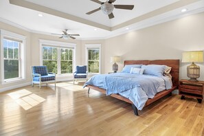 4 bedrooms, desk, free WiFi, bed sheets