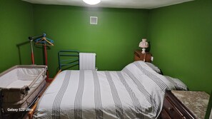 1 bedroom, WiFi, bed sheets