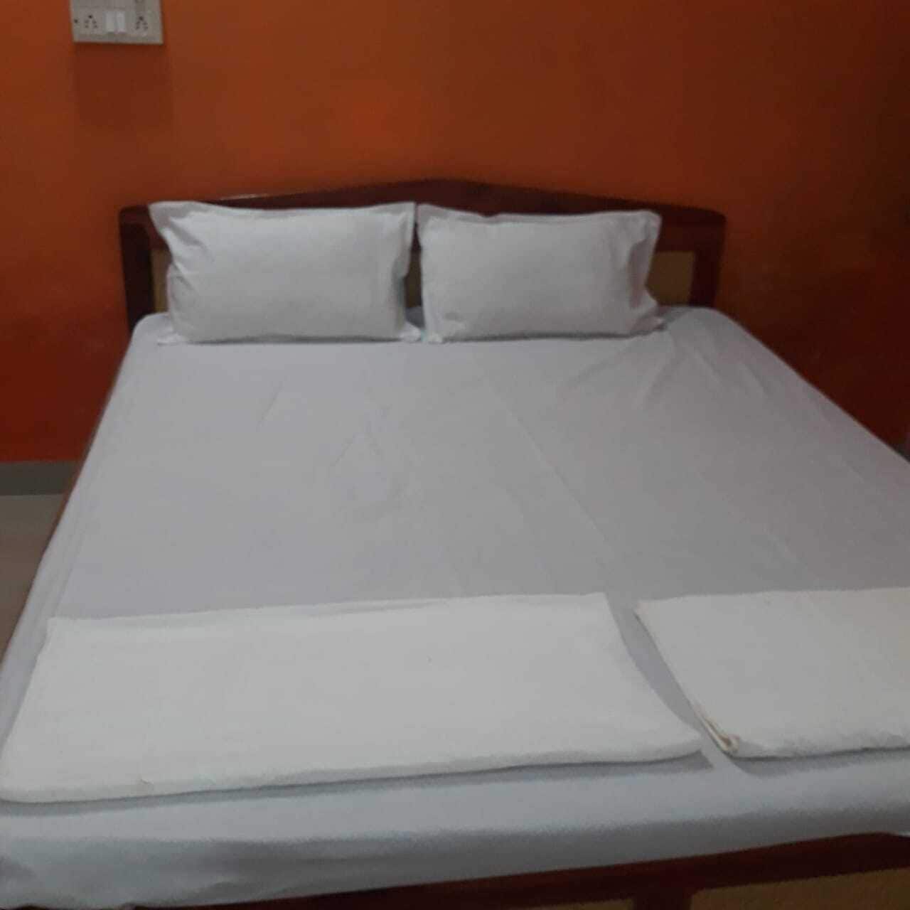 华丽客房 | 折叠床/加床（额外收费）、免费 WiFi、床单