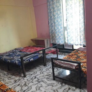 Rollaway beds, free WiFi, bed sheets