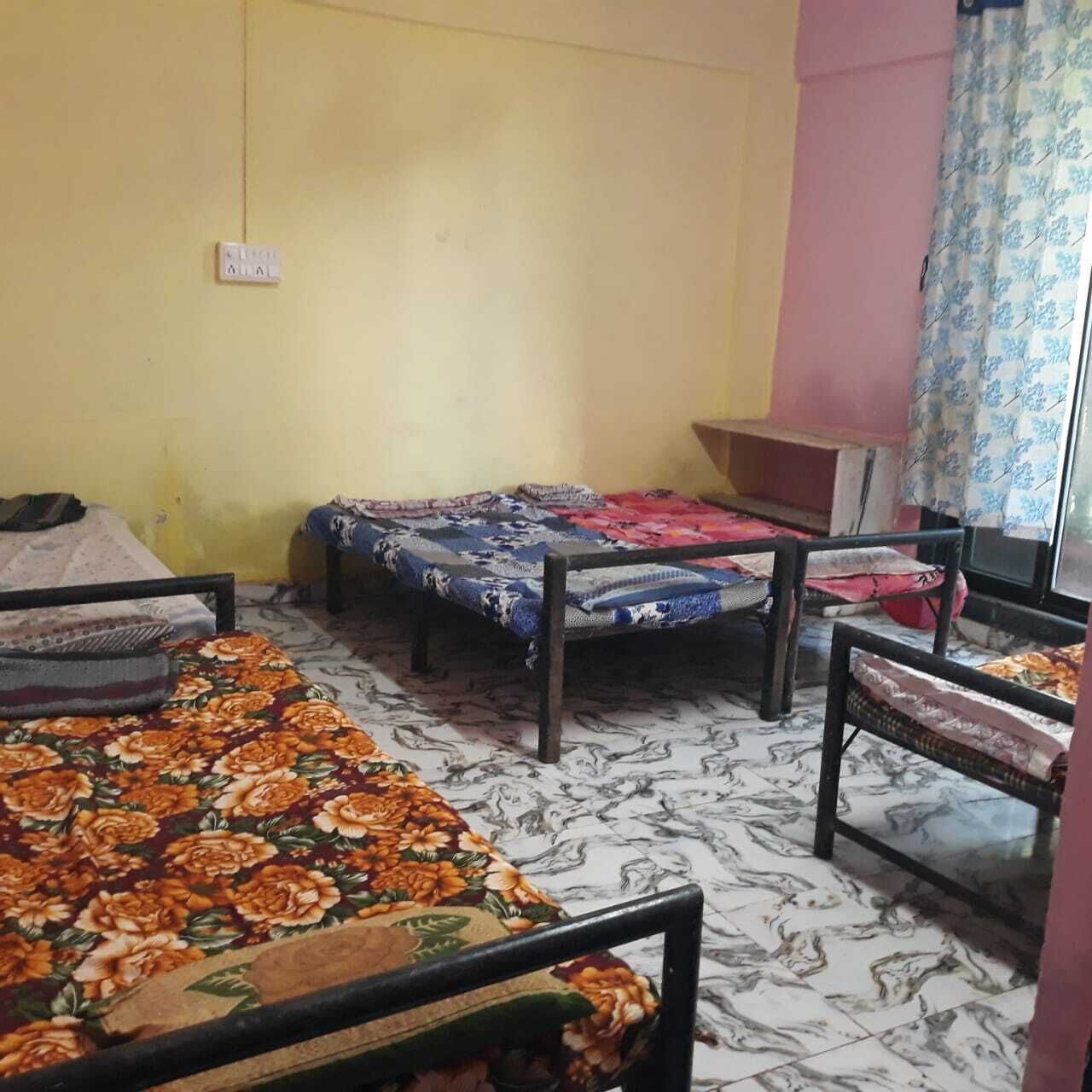 Camas extras/dobráveis (sobretaxa), Wi-Fi de cortesia, roupa de cama