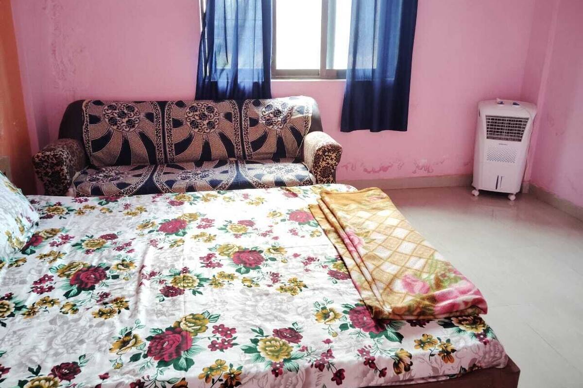 Standard Room | Rollaway beds, free WiFi, bed sheets