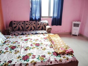 Standard Room | Rollaway beds, free WiFi, bed sheets