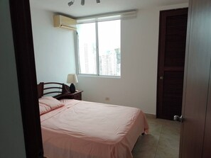 Shared Dormitory, 3 Bedrooms, Accessible, Smoking