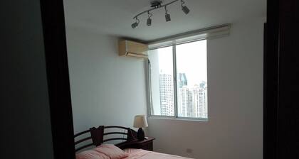 Room-room in El Cangrejo Panama