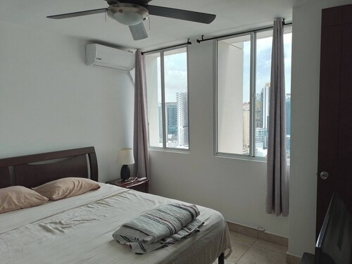 Room-room in El Cangrejo Panama
