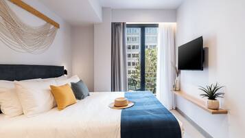 Classic Double Room, 1 Queen Bed, Balcony | Laptop workspace, blackout drapes, soundproofing, travel crib