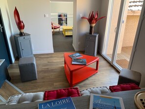 Interior - Cottage 'Domaine De Jarentin 4-5 P' with Wi-Fi (Saint-Marcel-de-Féline)