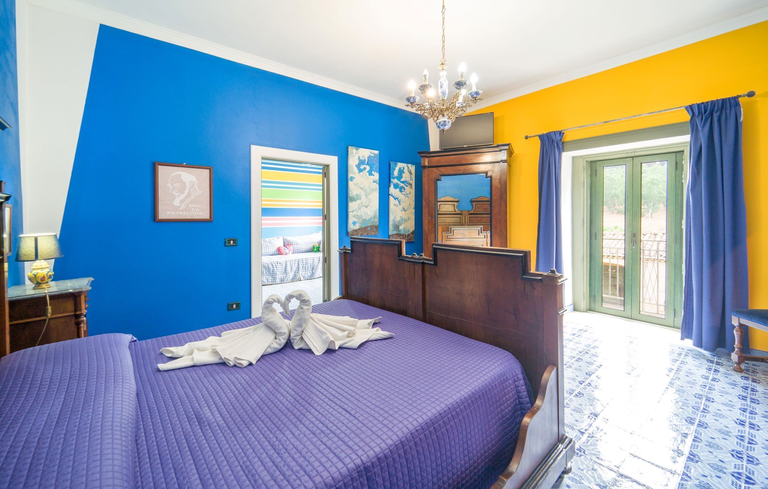 5 soverom, strykejern/-brett, reiseseng for barn og wi-fi (inkludert)