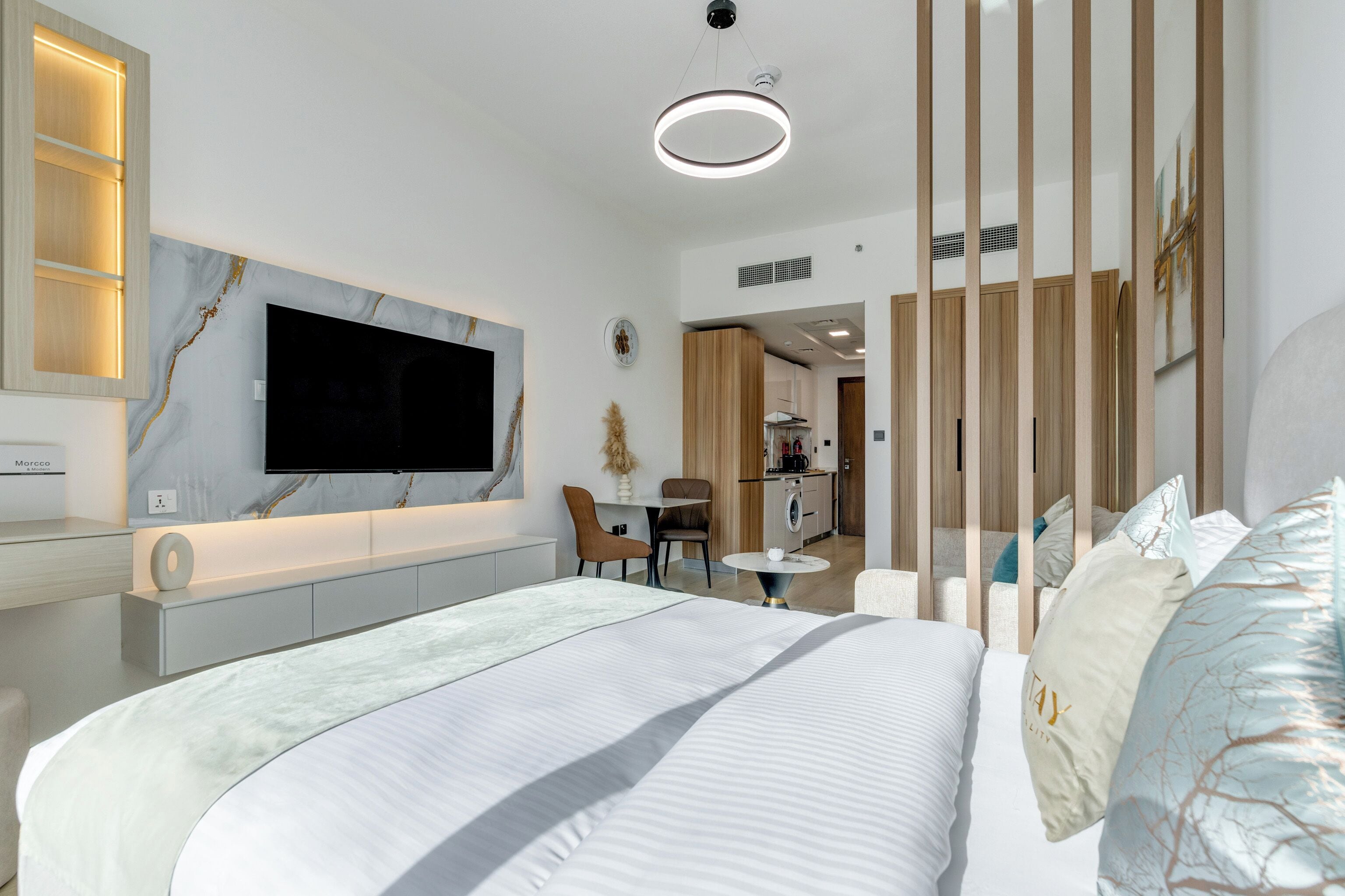 Deluxe-studiolejlighed - 1 queensize-seng med sovesofa - balkon - byudsigt | Individuelt design, individuel indretning, skrivebord