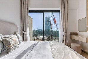 Deluxe Studio, 1 Queen Bed with Sofa bed, Balcony, City View