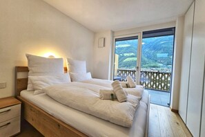 2 多间卧室、办公桌、隔音、熨斗/熨衣板