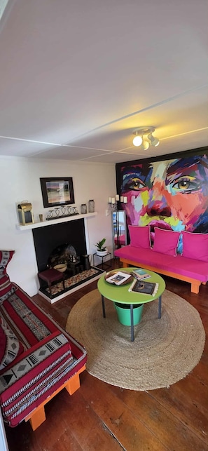 Living area - Romantic Seaside Cottage: Country Calm, City Close, Retreat (Whitford)