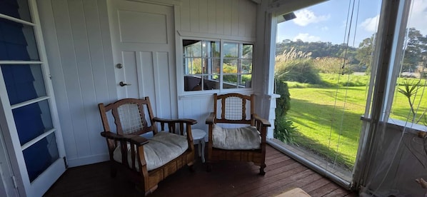 Interior - Romantic Seaside Cottage: Country Calm, City Close, Retreat (Whitford)