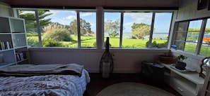 Iron/ironing board, WiFi, bed sheets - Romantic Seaside Cottage: Country Calm, City Close, Retreat (Whitford)