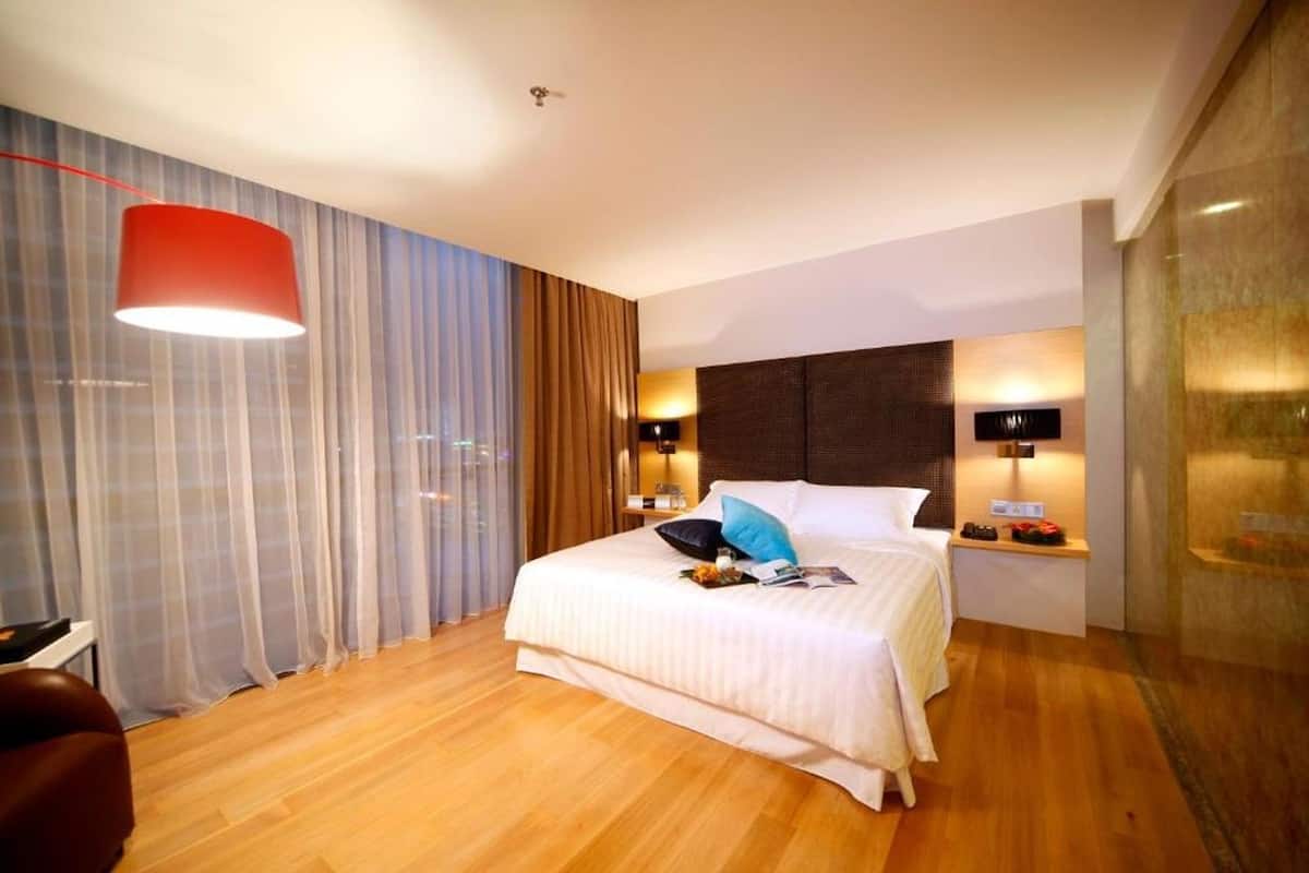 Deluxe Suite | Free WiFi
