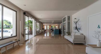 BAY HOTEL