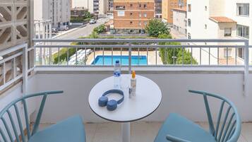 Single Room, Balcony | Blackout curtains, free WiFi, bed sheets