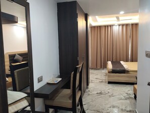豪華客房 | 書桌、筆電工作空間、免費無線上網