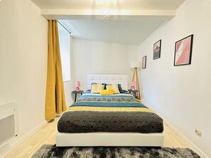 Wifi gratis y ropa de cama 